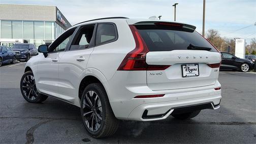2026 Volvo XC60 B5 Plus