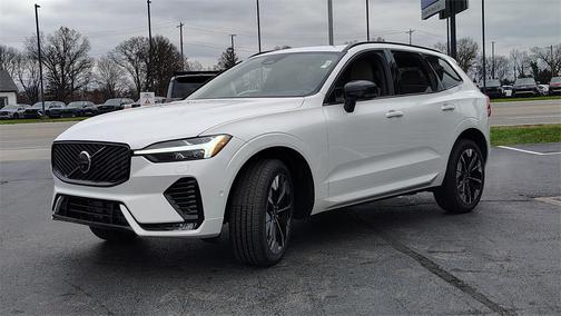 2026 Volvo XC60 B5 Plus