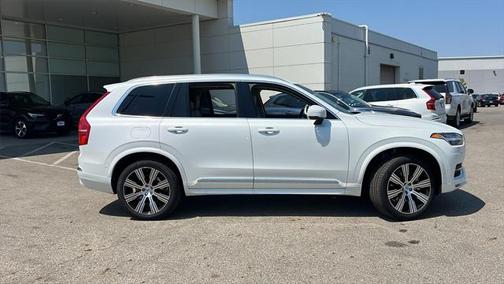 2025 Volvo XC90 B6 Plus 7-Seater