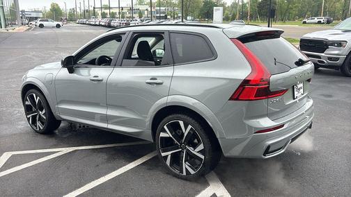 Vapour Grey Metallic 2026 Volvo XC60 Plug-In Hybrid T8 Ultra