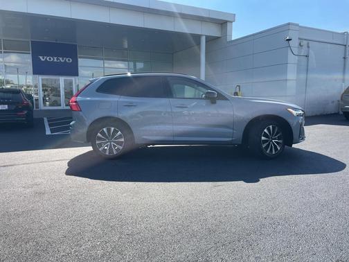 2024 Volvo XC60 B5 Core