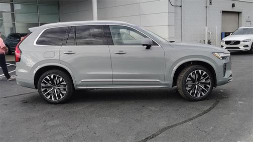 2026 Volvo XC90 B6 Plus 7-Seater