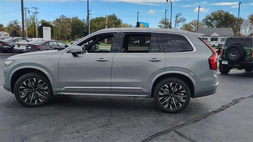 2026 Volvo XC90 B6 Plus 7-Seater