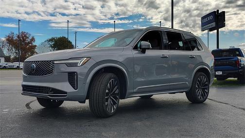 2026 Volvo XC90 B6 Plus 7-Seater