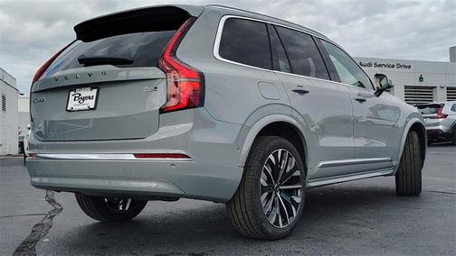 2026 Volvo XC90 B6 Plus 7-Seater