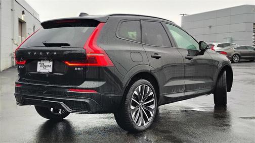 2026 Volvo XC60 B5 Ultra