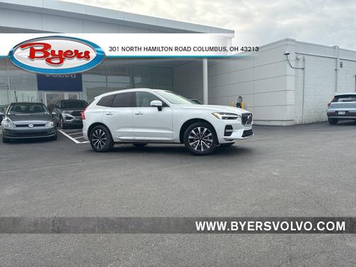 2023 Volvo XC60 B5 Plus Bright Theme