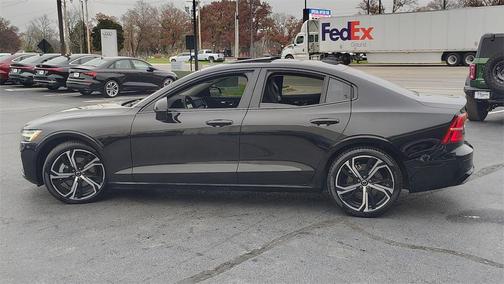 2025 Volvo S60 B5 Core