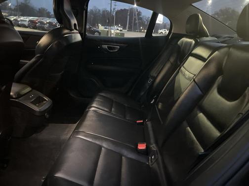 2025 Volvo S60 B5 Core