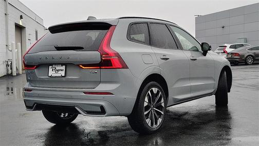 2026 Volvo XC60 Plug-In Hybrid T8 Plus