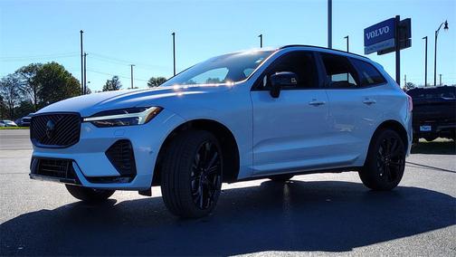2026 Volvo XC60 B5 Ultra Black Edition