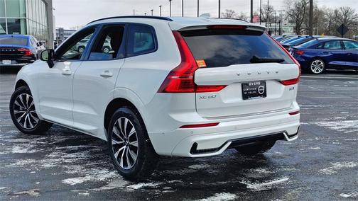 2024 Volvo XC60 B5 Plus Dark Theme