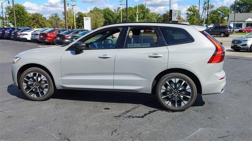 2026 Volvo XC60 B5 Plus