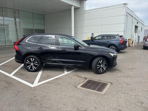 2023 Volvo XC60 B5 Core