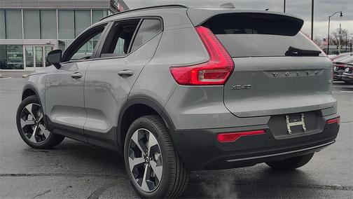2026 Volvo XC40 B5 Plus