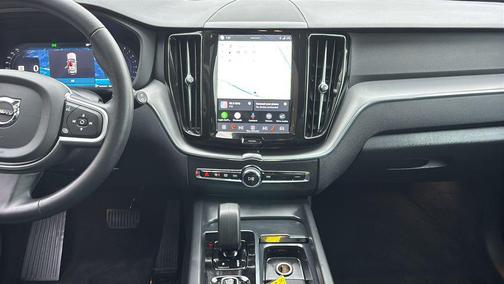 Onyx Black Metallic 2025 Volvo XC60 B5 Core