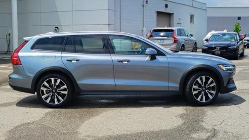 2020 Volvo V60 Cross Country T5