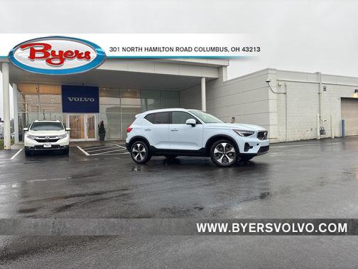 2025 Volvo XC40 B5 Plus Bright Theme