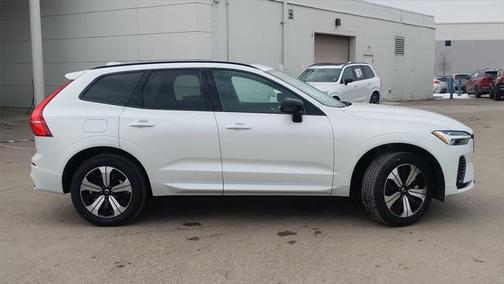 2025 Volvo XC60 Plug-In Hybrid T8 Core