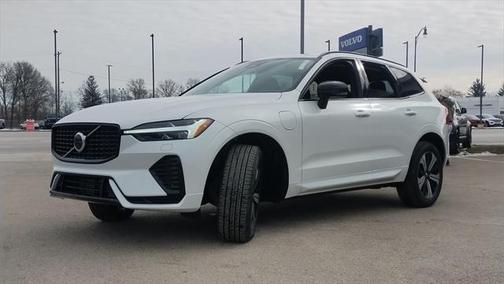 2025 Volvo XC60 Plug-In Hybrid T8 Core
