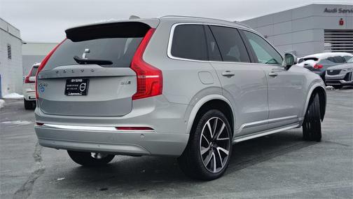 2024 Volvo XC90 B6 Plus Bright Theme
