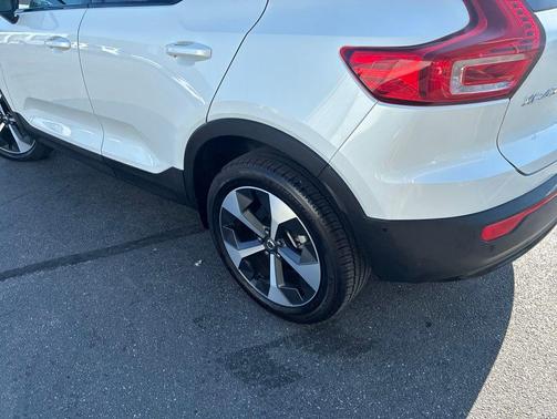 Crystal White 2026 Volvo XC40 B5 Plus