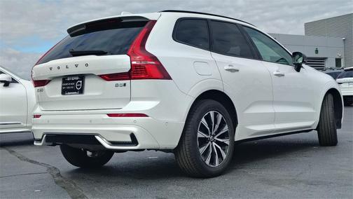 2025 Volvo XC60 B5 Plus