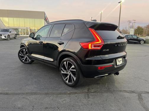 2019 Volvo XC40 T5 R-Design