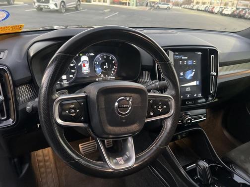 2019 Volvo XC40 T5 R-Design