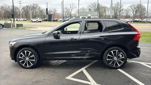 2025 Volvo XC60 B5 Plus