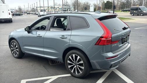 Thunder Gray Metallic 2024 Volvo XC60 B5 Core