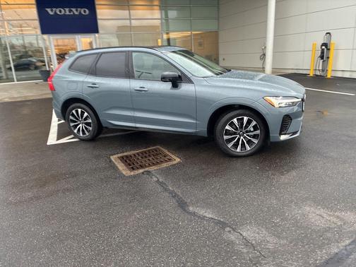 2024 Volvo XC60 B5 Core