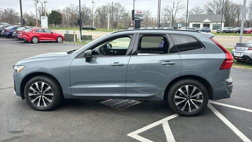 Thunder Gray Metallic 2024 Volvo XC60 B5 Core