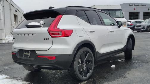 2026 Volvo XC40 B5 Ultra Black Edition