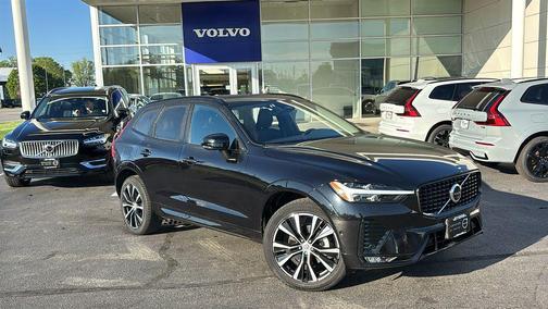 Onyx Black Metallic 2025 Volvo XC60 B5 Plus