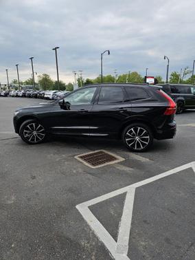 Onyx Black Metallic 2025 Volvo XC60 B5 Plus