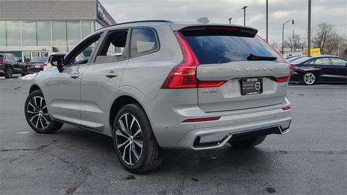 2025 Volvo XC60 B5 Plus