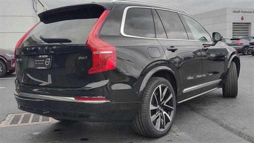 2023 Volvo XC90 B6 Plus 7-Seater