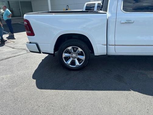 Bright White Clearcoat 2021 RAM 1500 Limited