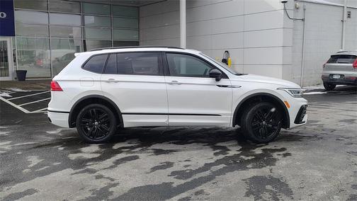 2022 Volkswagen Tiguan 2.0T SE R-Line Black 4MOTION