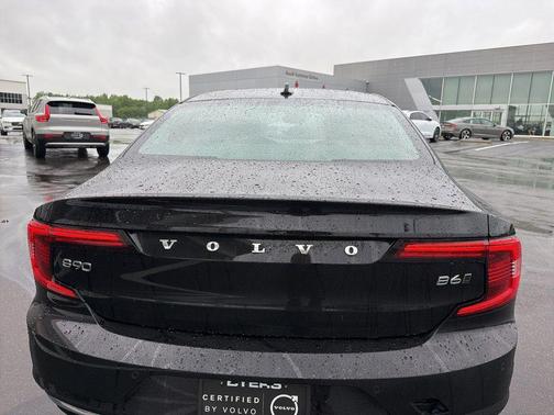 Onyx Black Metallic 2024 Volvo S90 Ultimate
