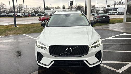 2026 Volvo XC60 B5 Plus