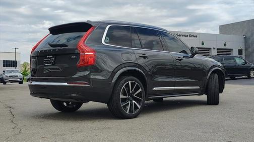 2024 Volvo XC90 B5 Plus