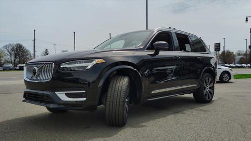 2025 Volvo XC90 Plug-In Hybrid T8 Plus