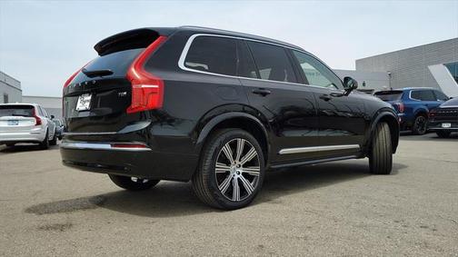 2025 Volvo XC90 Plug-In Hybrid T8 Plus