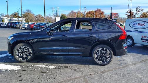 2026 Volvo XC60 B5 Plus