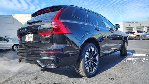 2026 Volvo XC60 B5 Plus