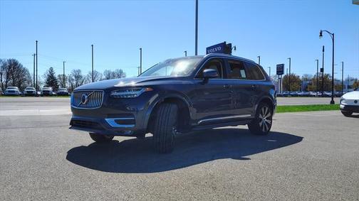 2022 Volvo XC90 T6 Inscription