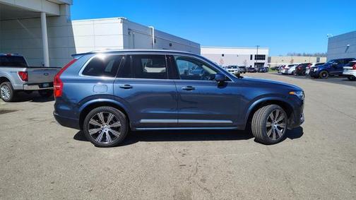 2022 Volvo XC90 T6 Inscription