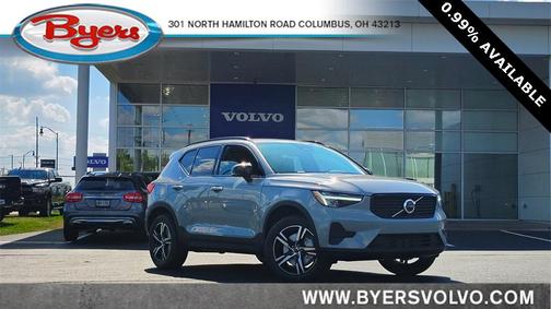 2026 Volvo XC40 B5 Core